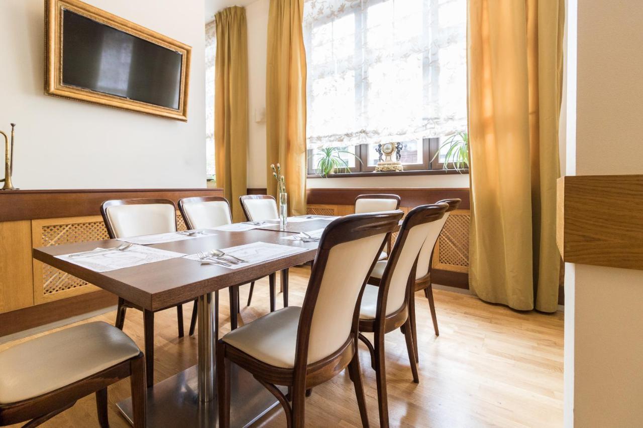 Hotel Vabank Golub-Dobrzyń Buitenkant foto