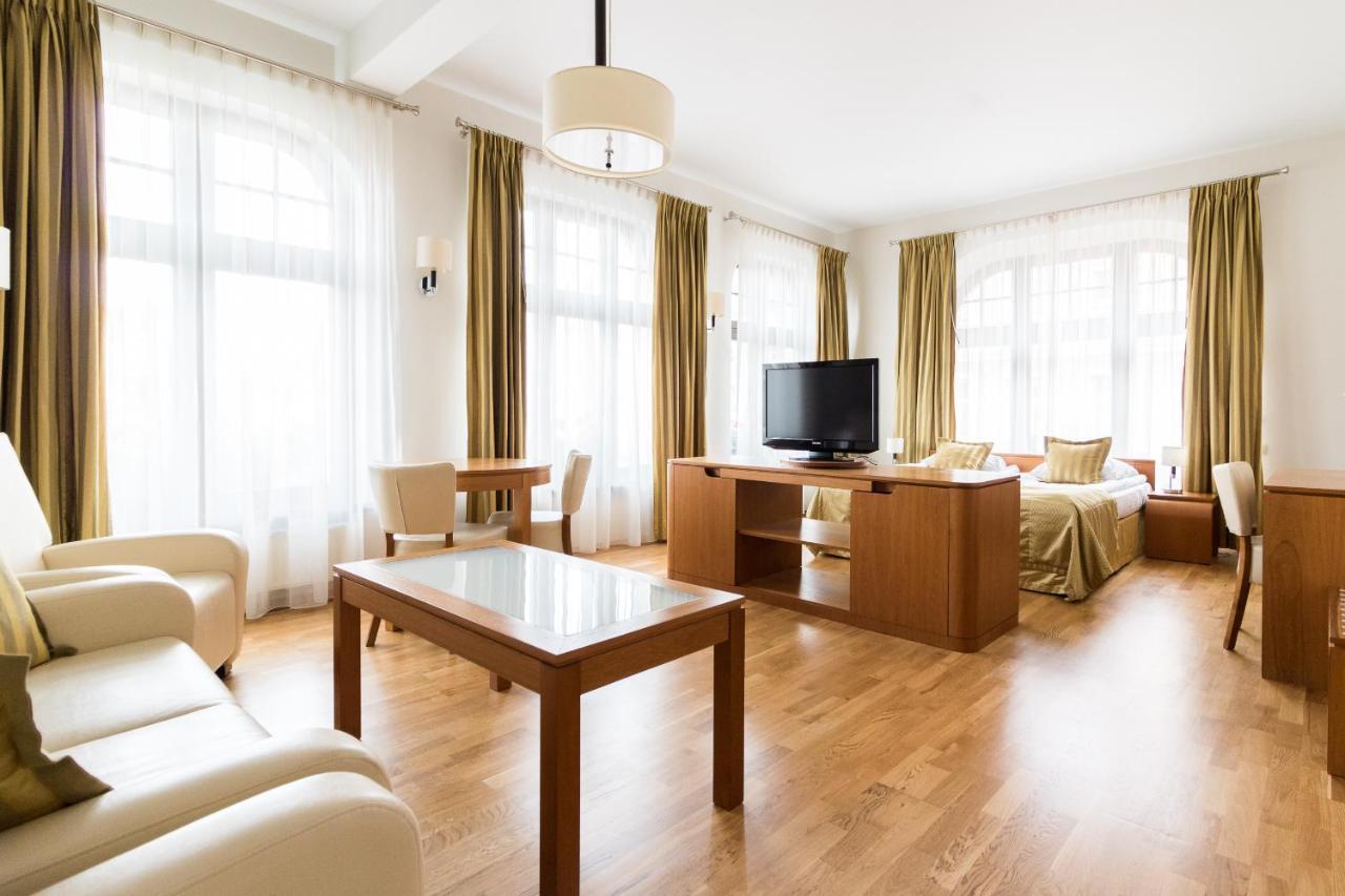 Hotel Vabank Golub-Dobrzyń Buitenkant foto