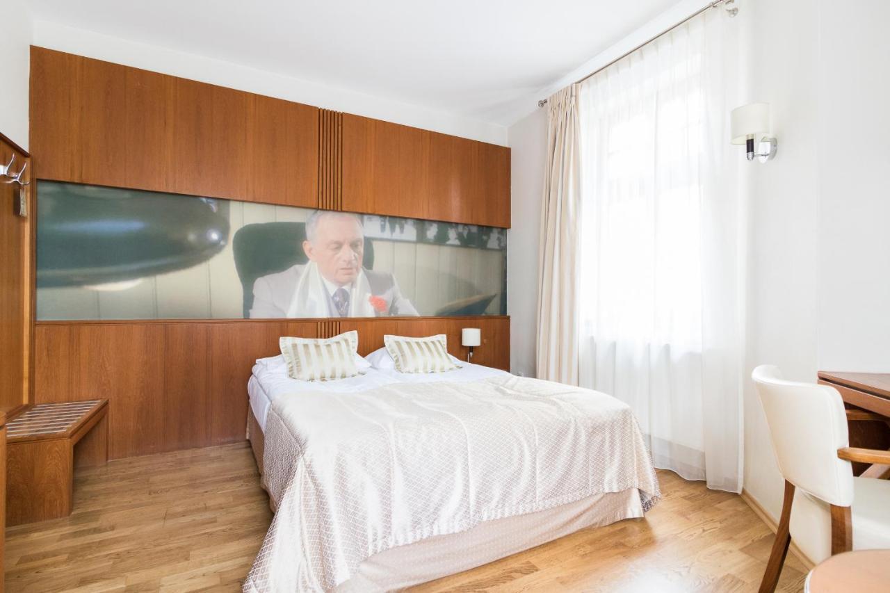 Hotel Vabank Golub-Dobrzyń Buitenkant foto