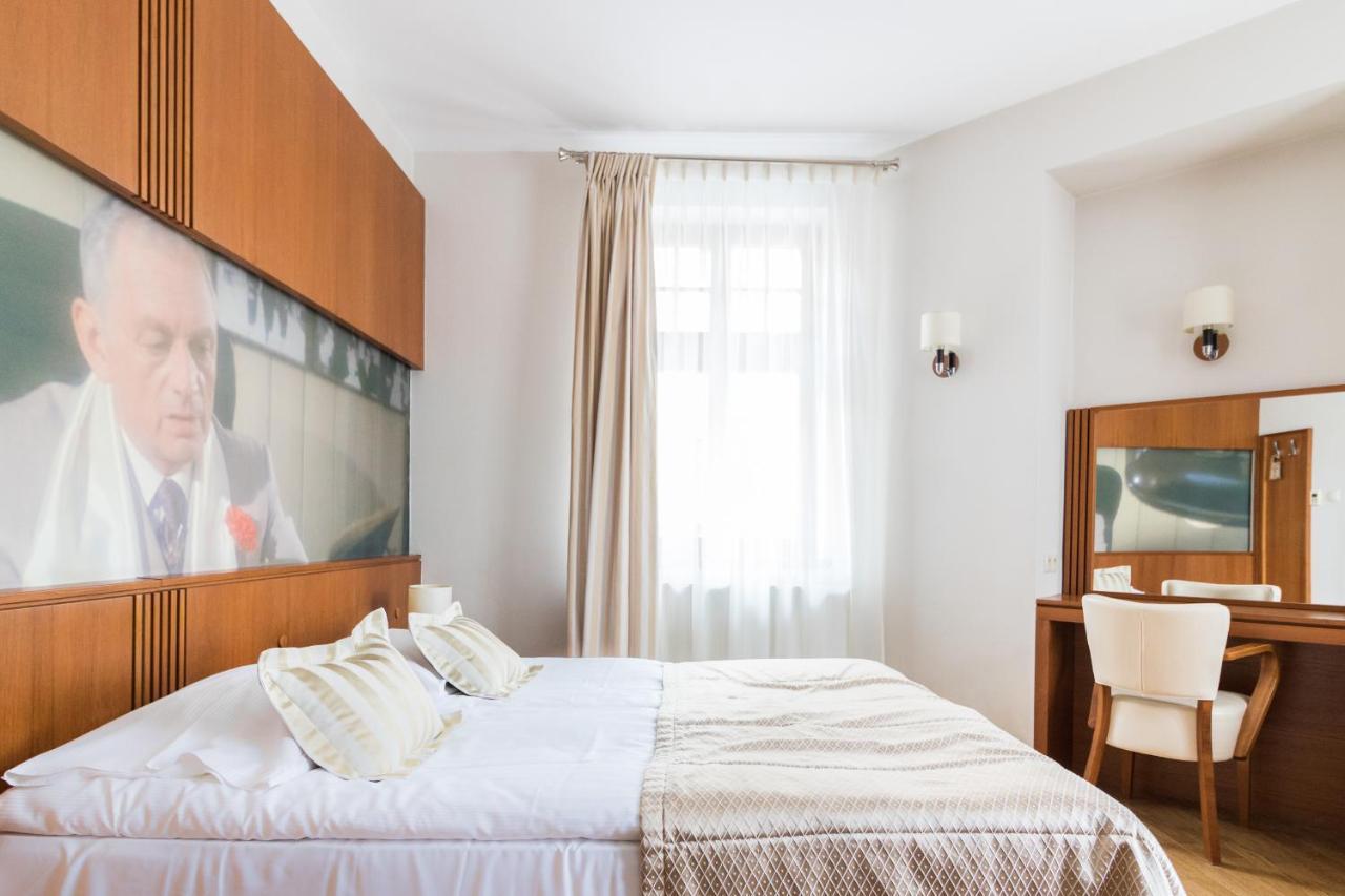 Hotel Vabank Golub-Dobrzyń Buitenkant foto